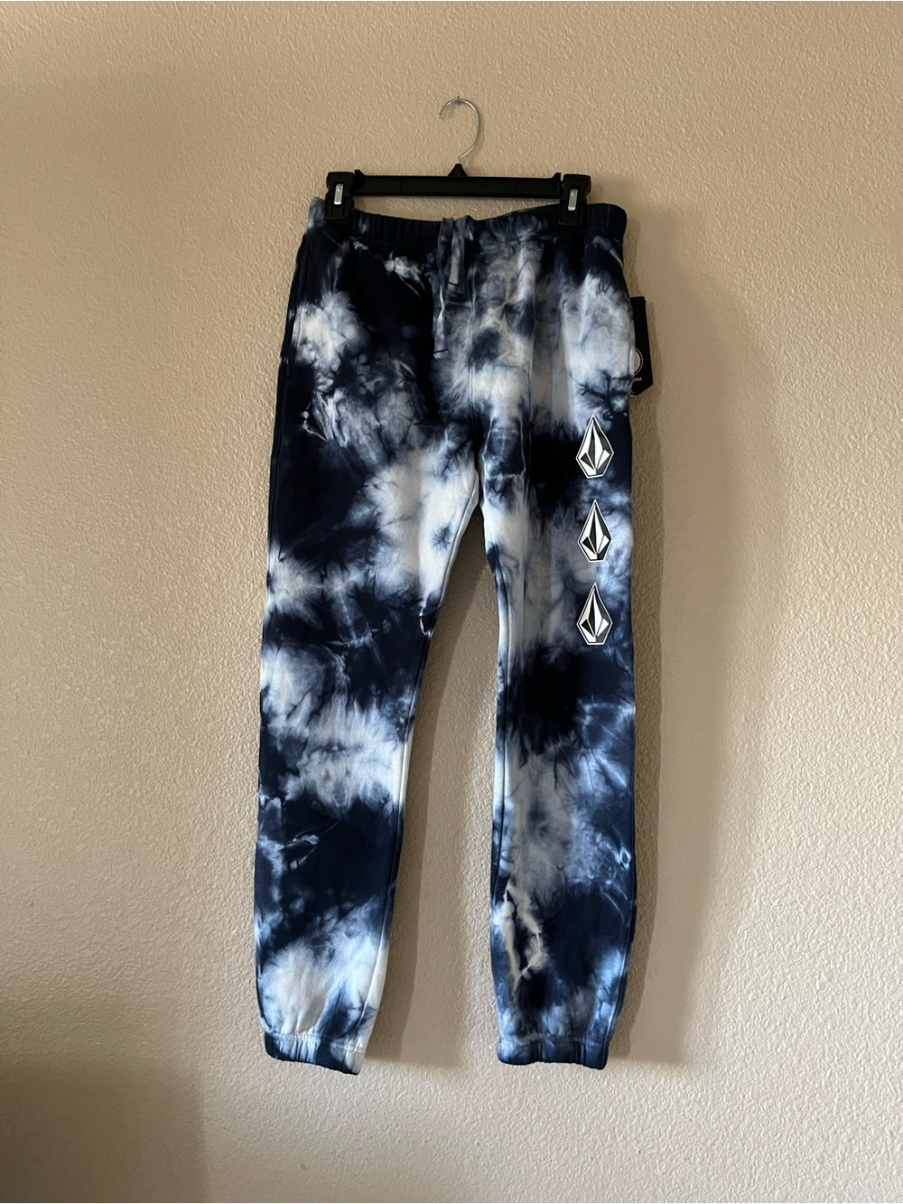 Volcom Boys Sweatpants. Navy tie-dyed. Size X-Large -14Y. NWT.